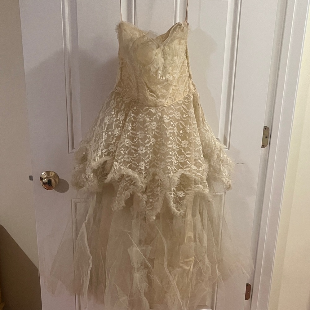 Vintage Cream/Light Yellowish Strapless  Lace and Tully Prom Dress